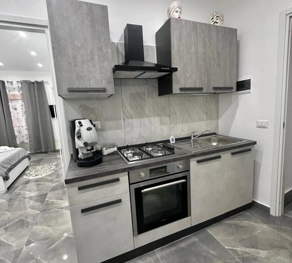 Apartment Home Mia Palermo Italy
